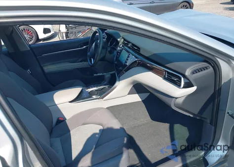 2018 Toyota Camry Le из США, поврежденный, VIN 4T1B31HK9JU506976